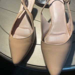 Kelly and Katie sling back kitten heel patent leather size 7.5